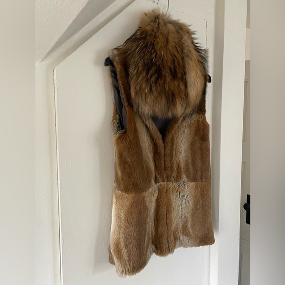 SAM Real Sheared Rabbit Fur Vest with Real Racoon Fur Collar Size Small - Picture 3 of 10